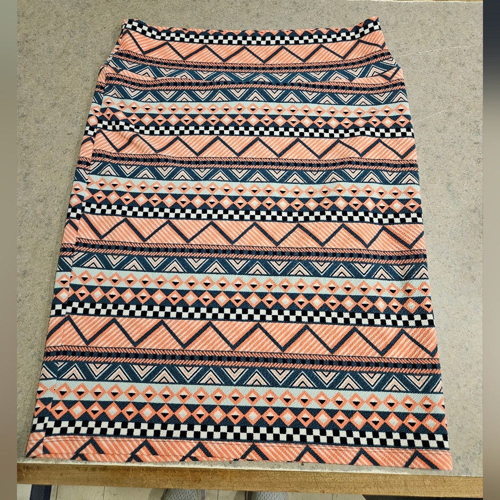 LuLaRoe Cassie Peach and Navy Geometric Pencil Skirt